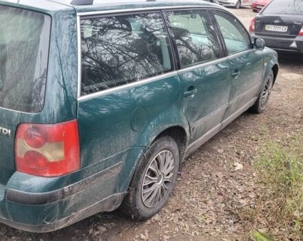 Зеленый Фольксваген Пассат, объемом двигателя 0 л и пробегом 300 тыс. км за 2500 $, фото 3 на Automoto.ua