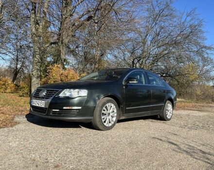 Зеленый Фольксваген Пассат, объемом двигателя 2 л и пробегом 275 тыс. км за 6500 $, фото 2 на Automoto.ua