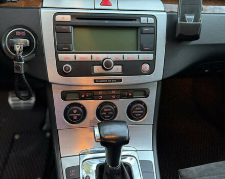 Зеленый Фольксваген Пассат, объемом двигателя 2 л и пробегом 211 тыс. км за 7500 $, фото 28 на Automoto.ua