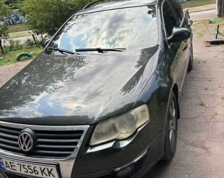 Зеленый Фольксваген Пассат, объемом двигателя 2 л и пробегом 235 тыс. км за 6000 $, фото 11 на Automoto.ua