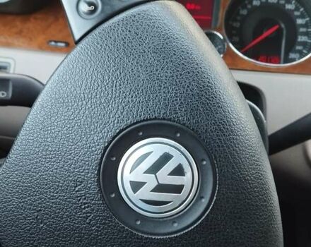 Зеленый Фольксваген Пассат, объемом двигателя 2 л и пробегом 207 тыс. км за 6500 $, фото 9 на Automoto.ua