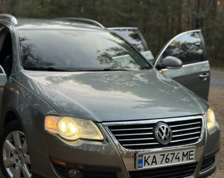 Зеленый Фольксваген Пассат, объемом двигателя 2 л и пробегом 211 тыс. км за 7500 $, фото 3 на Automoto.ua