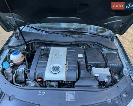 Зеленый Фольксваген Пассат, объемом двигателя 2 л и пробегом 211 тыс. км за 7500 $, фото 49 на Automoto.ua