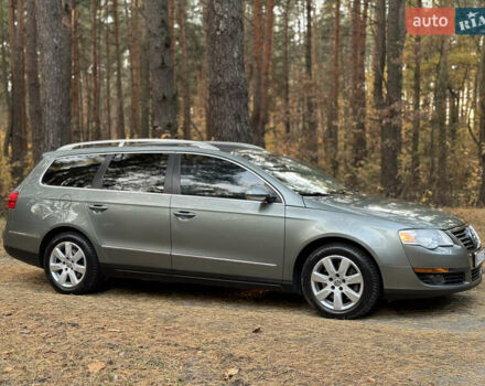 Зеленый Фольксваген Пассат, объемом двигателя 2 л и пробегом 211 тыс. км за 7500 $, фото 15 на Automoto.ua