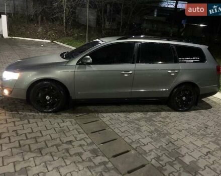 Зеленый Фольксваген Пассат, объемом двигателя 1.9 л и пробегом 320 тыс. км за 9000 $, фото 1 на Automoto.ua