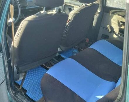 Зеленый Фольксваген Пассат, объемом двигателя 1.6 л и пробегом 270 тыс. км за 650 $, фото 1 на Automoto.ua