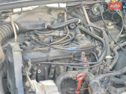 Зеленый Фольксваген Пассат, объемом двигателя 1.8 л и пробегом 250 тыс. км за 2200 $, фото 1 на Automoto.ua