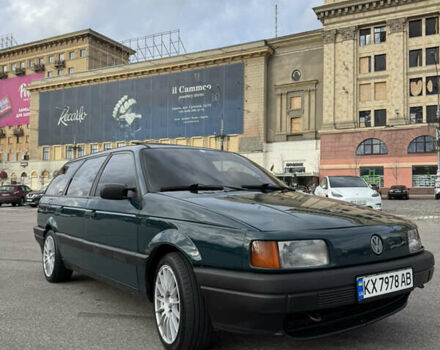 Зеленый Фольксваген Пассат, объемом двигателя 1.6 л и пробегом 240 тыс. км за 3000 $, фото 1 на Automoto.ua