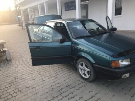 Зеленый Фольксваген Пассат, объемом двигателя 1.8 л и пробегом 413 тыс. км за 1650 $, фото 1 на Automoto.ua