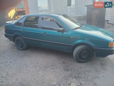 Зелений Фольксваген Пассат, об'ємом двигуна 1.6 л та пробігом 340 тис. км за 2600 $, фото 1 на Automoto.ua