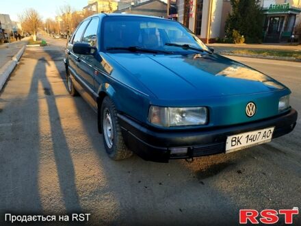 Фольксваген Пассат 1992 у Дунаевцах на Automoto.ua Зелений Фольксваген Пассат, об'ємом двигуна 1.8 л та пробігом 380 тис. км за 2200 $, фото 1 на Automoto.ua
