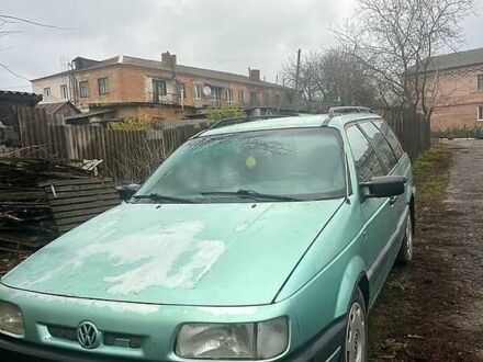 Зеленый Фольксваген Пассат, объемом двигателя 2.8 л и пробегом 400 тыс. км за 1100 $, фото 1 на Automoto.ua