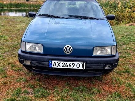 Фольксваген Пассат 1993 в Змиеве на Automoto.ua Зеленый Фольксваген Пассат, объемом двигателя 2 л и пробегом 350 тыс. км за 1300 $, фото 1 на Automoto.ua