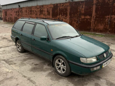 Зелений Фольксваген Пассат, об'ємом двигуна 1.98 л та пробігом 280 тис. км за 1700 $, фото 1 на Automoto.ua