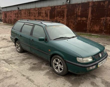 Зеленый Фольксваген Пассат, объемом двигателя 1.98 л и пробегом 280 тыс. км за 1700 $, фото 1 на Automoto.ua
