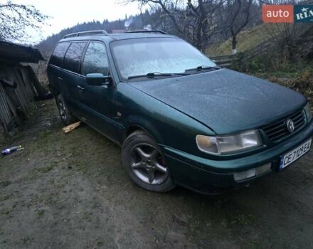 Зеленый Фольксваген Пассат, объемом двигателя 1.8 л и пробегом 528 тыс. км за 2200 $, фото 1 на Automoto.ua