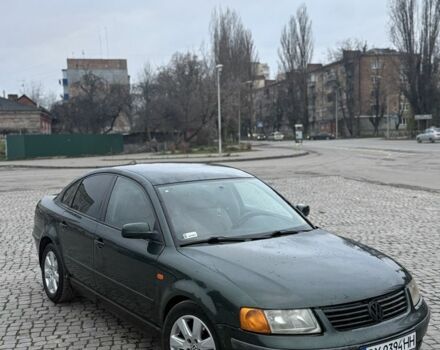 Зеленый Фольксваген Пассат, объемом двигателя 1.9 л и пробегом 424 тыс. км за 3500 $, фото 1 на Automoto.ua