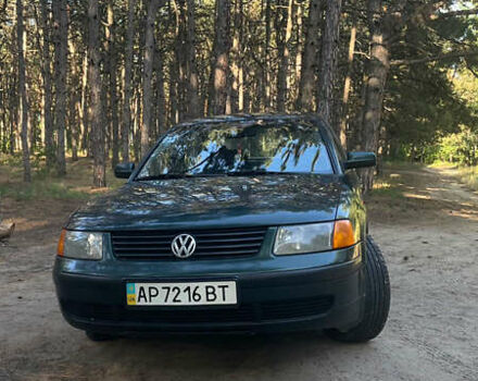 Зеленый Фольксваген Пассат, объемом двигателя 1.78 л и пробегом 296 тыс. км за 4100 $, фото 1 на Automoto.ua