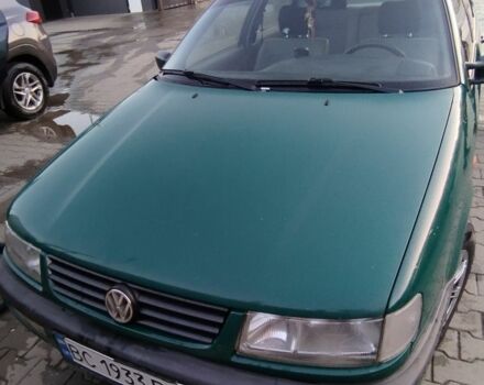 Фольксваген Пассат 1996 у Сколе на Automoto.ua Зелений Фольксваген Пассат, об'ємом двигуна 2 л та пробігом 181 тис. км за 2800 $, фото 1 на Automoto.ua