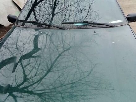 Зеленый Фольксваген Пассат, объемом двигателя 1.9 л и пробегом 400 тыс. км за 2500 $, фото 1 на Automoto.ua