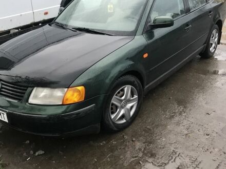 Фольксваген Пассат 1997 у Жашкове на Automoto.ua Зелений Фольксваген Пассат, об'ємом двигуна 1.6 л та пробігом 215 тис. км за 2700 $, фото 1 на Automoto.ua