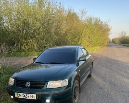 Зелений Фольксваген Пассат, об'ємом двигуна 1.8 л та пробігом 250 тис. км за 2304 $, фото 1 на Automoto.ua