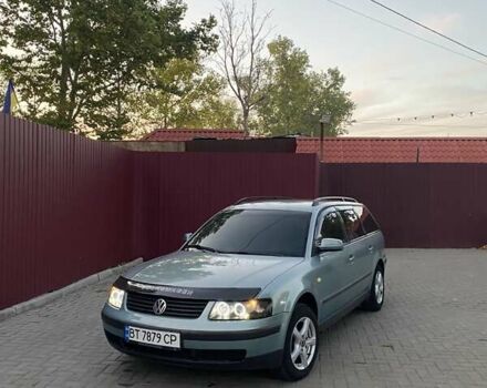 Зеленый Фольксваген Пассат, объемом двигателя 1.78 л и пробегом 380 тыс. км за 4500 $, фото 1 на Automoto.ua