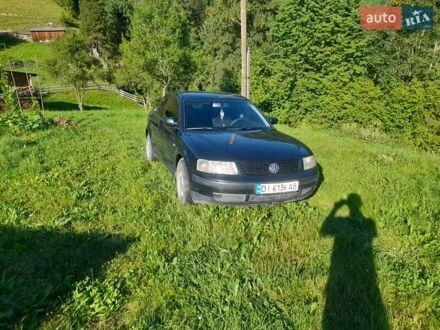 Зеленый Фольксваген Пассат, объемом двигателя 1.6 л и пробегом 347 тыс. км за 3100 $, фото 1 на Automoto.ua