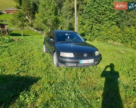 Зеленый Фольксваген Пассат, объемом двигателя 1.6 л и пробегом 347 тыс. км за 3100 $, фото 1 на Automoto.ua