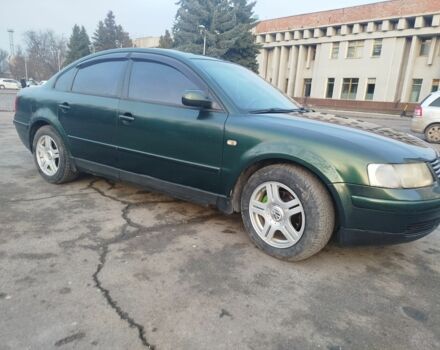 Зеленый Фольксваген Пассат, объемом двигателя 2.8 л и пробегом 380 тыс. км за 2999 $, фото 1 на Automoto.ua