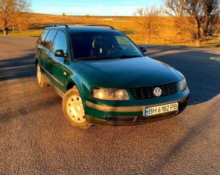 Зеленый Фольксваген Пассат, объемом двигателя 1.9 л и пробегом 300 тыс. км за 3600 $, фото 1 на Automoto.ua