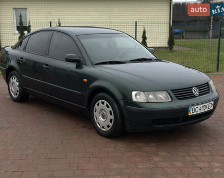 Зелений Фольксваген Пассат, об'ємом двигуна 1.78 л та пробігом 334 тис. км за 3150 $, фото 1 на Automoto.ua