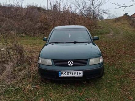 Зелений Фольксваген Пассат, об'ємом двигуна 1.9 л та пробігом 400 тис. км за 3200 $, фото 1 на Automoto.ua