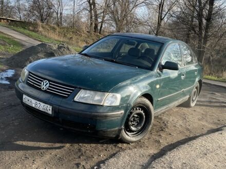 Зелений Фольксваген Пассат, об'ємом двигуна 0 л та пробігом 200 тис. км за 1425 $, фото 1 на Automoto.ua