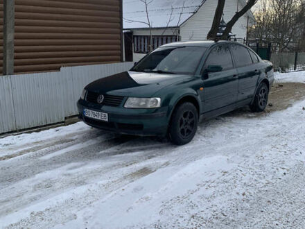 Зелений Фольксваген Пассат, об'ємом двигуна 1.6 л та пробігом 270 тис. км за 3800 $, фото 1 на Automoto.ua