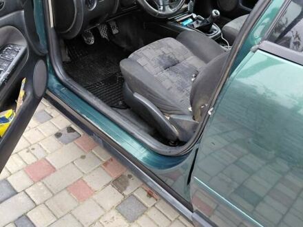 Зелений Фольксваген Пассат, об'ємом двигуна 2.5 л та пробігом 430 тис. км за 3000 $, фото 1 на Automoto.ua