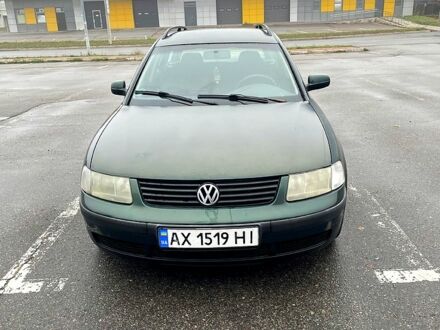 Зелений Фольксваген Пассат, об'ємом двигуна 1.8 л та пробігом 290 тис. км за 3300 $, фото 1 на Automoto.ua