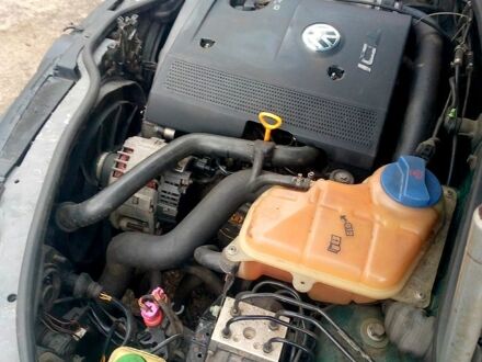 Фольксваген Пассат 1999 в Решетиловке на Automoto.ua Зеленый Фольксваген Пассат, объемом двигателя 1.9 л и пробегом 0 тыс. км за 3300 $, фото 1 на Automoto.ua
