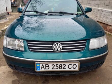 Зелений Фольксваген Пассат, об'ємом двигуна 1.8 л та пробігом 300 тис. км за 3150 $, фото 1 на Automoto.ua