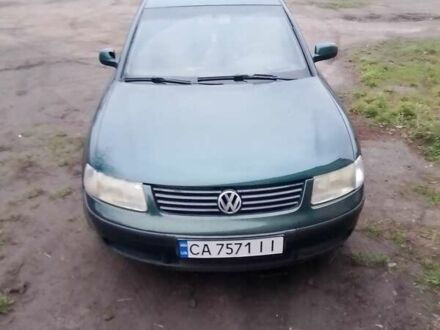 Зелений Фольксваген Пассат, об'ємом двигуна 1.9 л та пробігом 467 тис. км за 4100 $, фото 1 на Automoto.ua