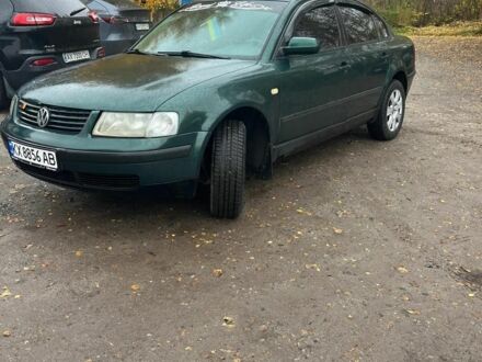 Зелений Фольксваген Пассат, об'ємом двигуна 1.8 л та пробігом 425 тис. км за 4400 $, фото 1 на Automoto.ua