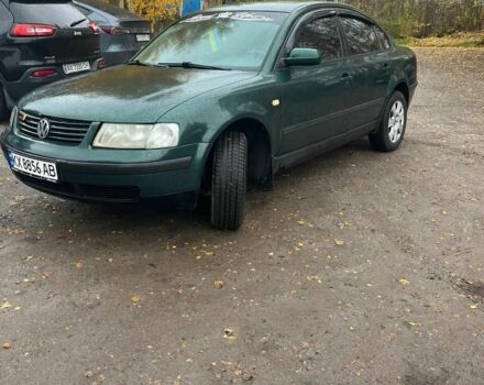 Зеленый Фольксваген Пассат, объемом двигателя 1.8 л и пробегом 425 тыс. км за 4400 $, фото 1 на Automoto.ua