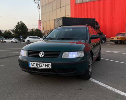 Зеленый Фольксваген Пассат, объемом двигателя 1.6 л и пробегом 365 тыс. км за 3100 $, фото 1 на Automoto.ua