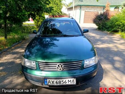 Зелений Фольксваген Пассат, об'ємом двигуна 1.8 л та пробігом 244 тис. км за 4350 $, фото 1 на Automoto.ua