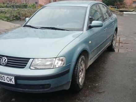 Зеленый Фольксваген Пассат, объемом двигателя 1.9 л и пробегом 340 тыс. км за 3800 $, фото 1 на Automoto.ua