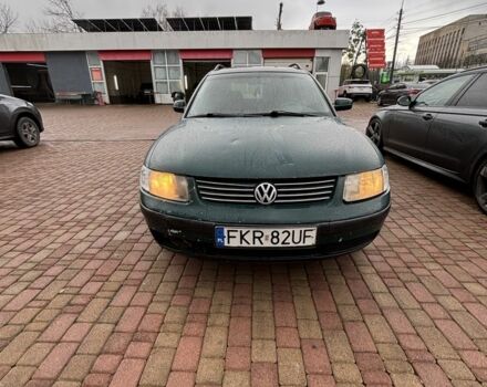 Зеленый Фольксваген Пассат, объемом двигателя 1.9 л и пробегом 390 тыс. км за 1600 $, фото 1 на Automoto.ua