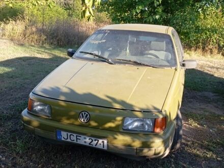 Фольксваген Пассат 2000 в Черкассах на Automoto.ua Зеленый Фольксваген Пассат, объемом двигателя 1.7 л и пробегом 333 тыс. км за 750 $, фото 1 на Automoto.ua