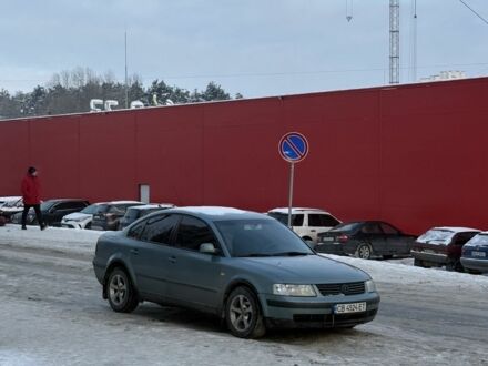 Зелений Фольксваген Пассат, об'ємом двигуна 1.8 л та пробігом 367 тис. км за 4000 $, фото 1 на Automoto.ua