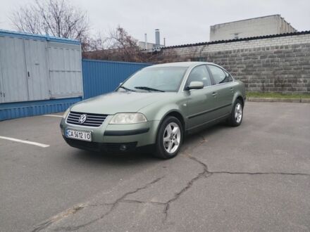 Зеленый Фольксваген Пассат, объемом двигателя 1.8 л и пробегом 266 тыс. км за 5000 $, фото 1 на Automoto.ua