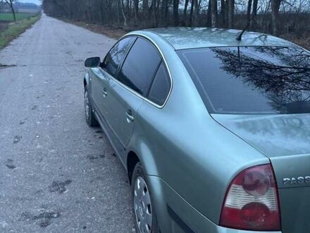 Зелений Фольксваген Пассат, об'ємом двигуна 1.98 л та пробігом 312 тис. км за 4000 $, фото 1 на Automoto.ua